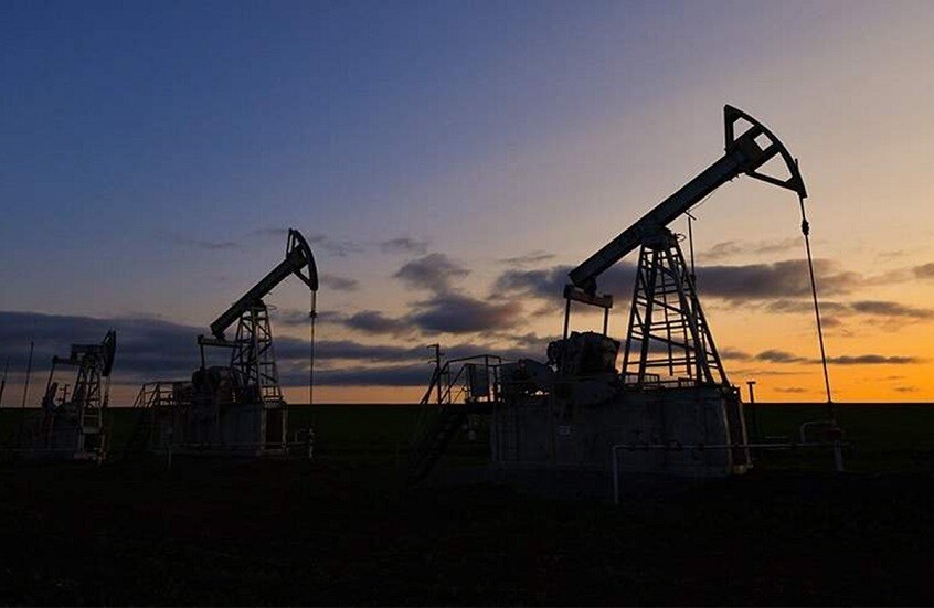 رويترز: أسعار العقود الآجلة لخام برنت تقفز بنسبة 7% لتصل إلى 97.50 دولار للبرميل