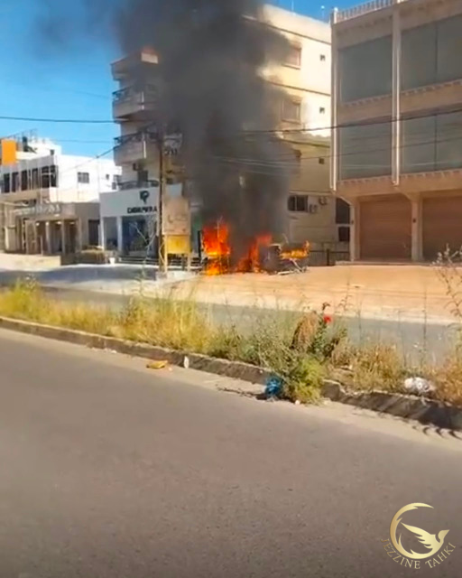 أفادت مراسلة جزين تحكي رنا جوني عن غارتين من المسير استهدف سيارة ودراجة نارية على طريق دير الزهراني إحداها بجنب باندا بلاست والثانية بالقرب من المدرسة القديمة